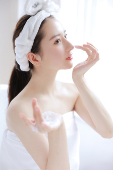 各处沟厕大尺度偷拍女厕嘘嘘